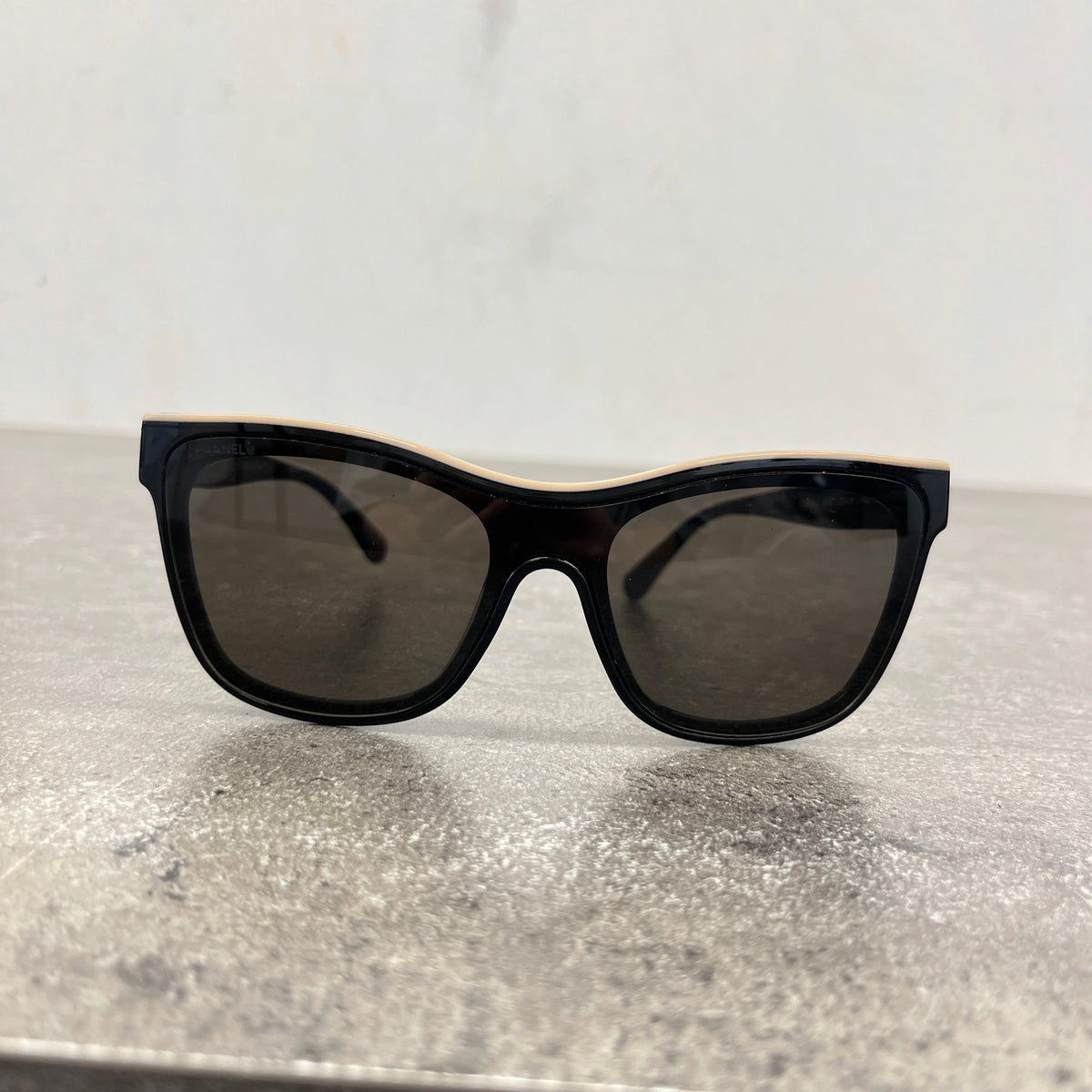Women's Acetate Logo Shield Sunglasses Black - Photo 9