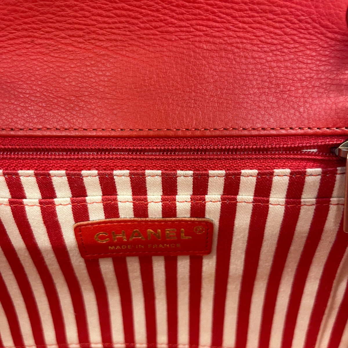 Women's Small Chevron Flap Crossbody Bag Red - Photo 12