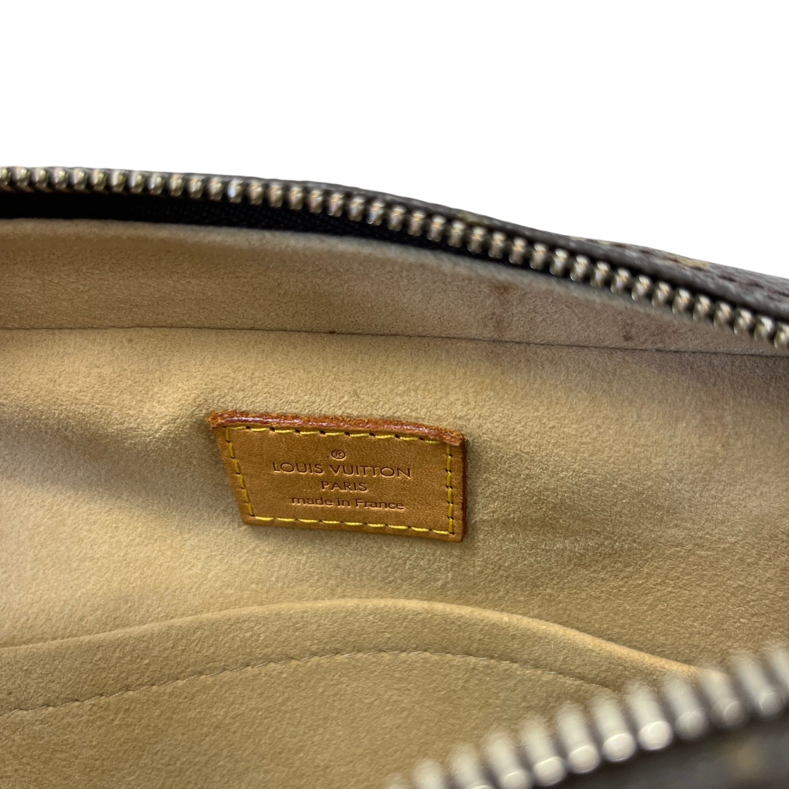 Women's Monogram Manhattan Pm Bag Brown - Photo 11