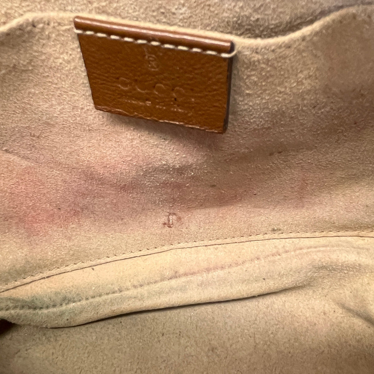 Women's GG Marmont Camera Crossbody Bag Brown - Photo 11
