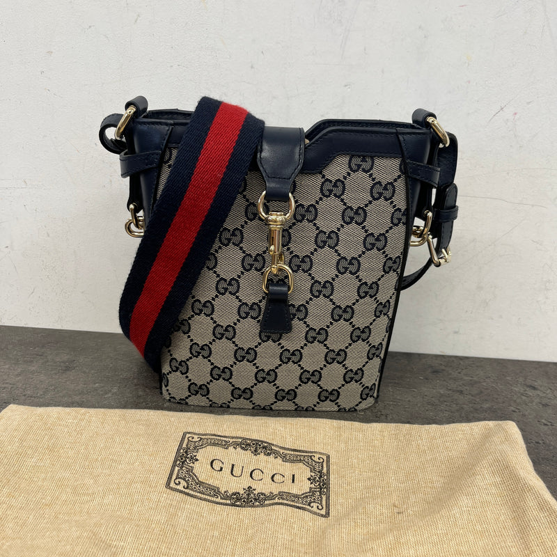Women's GG Supreme Bucket Crossbody Bag Navy