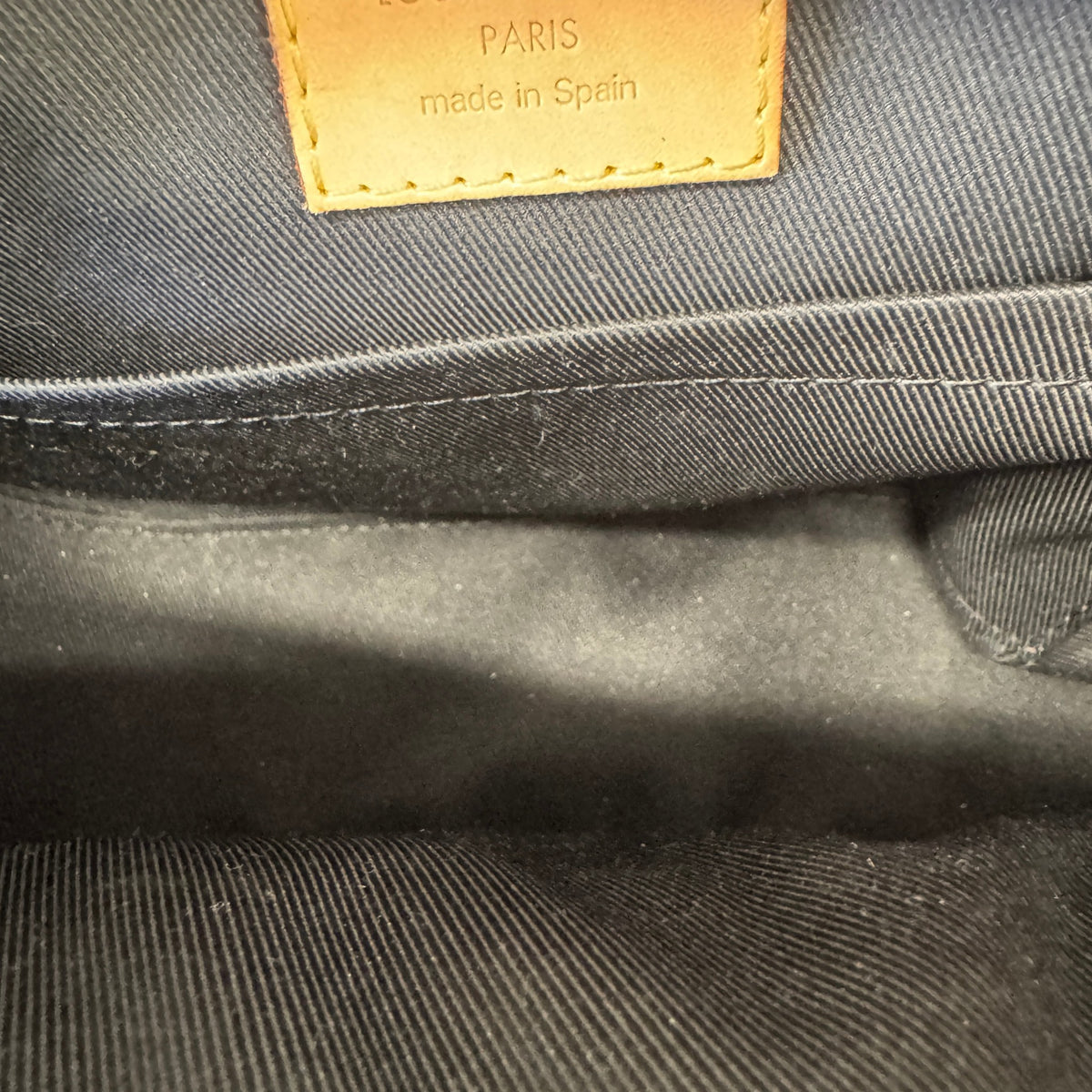 Women's Monogram Vernis Santa Monica Handbag Black - Photo 11