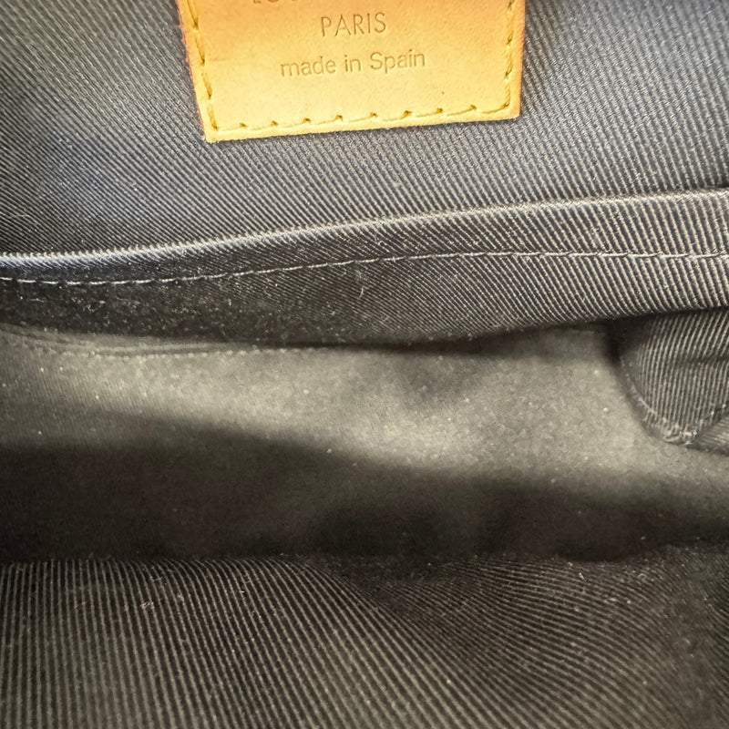 Women's Monogram Vernis Santa Monica Handbag Black