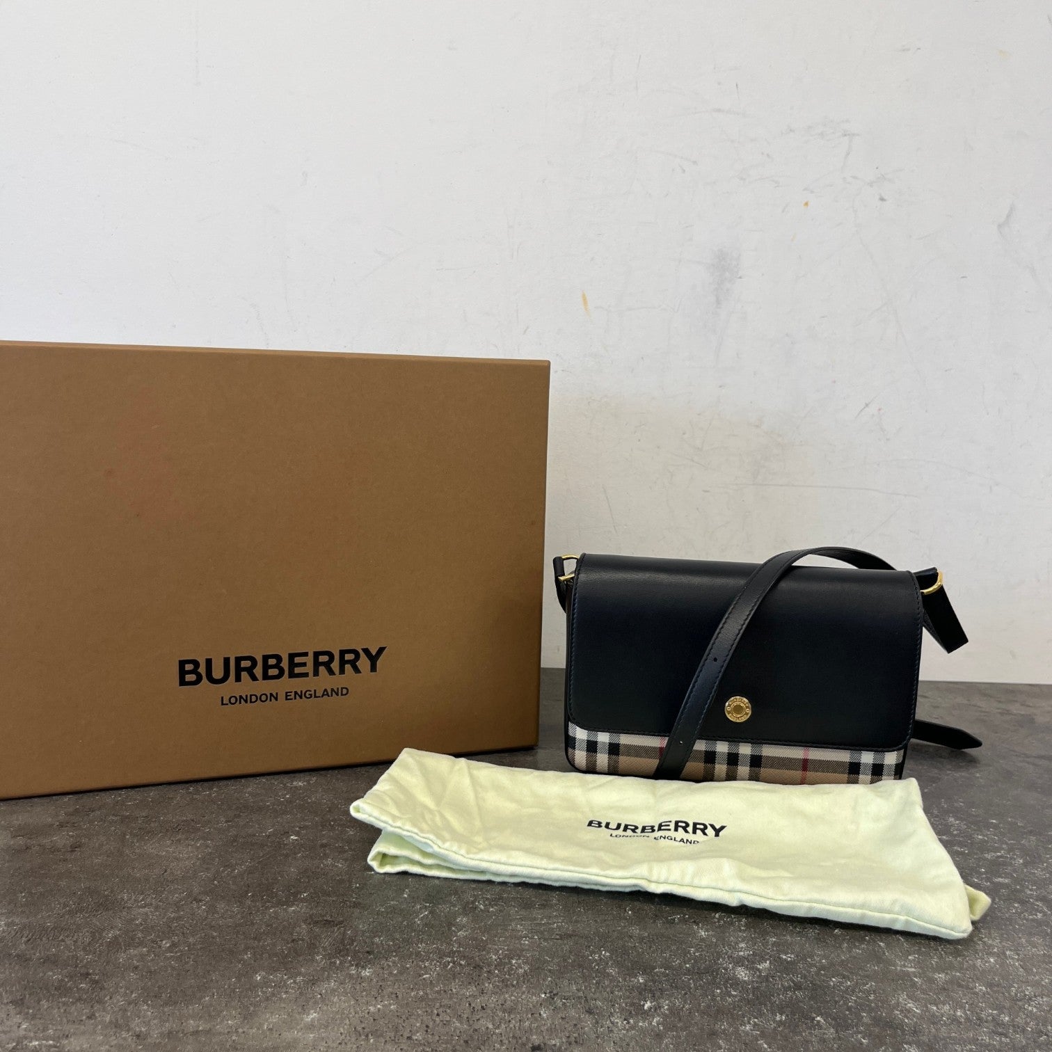 Women's Check Hampshire Crossbody Bag Black - Photo 12