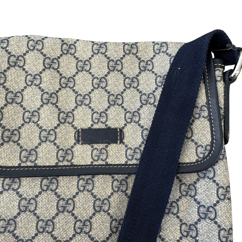 Women's Gg Supreme Messenger Bag Beige
