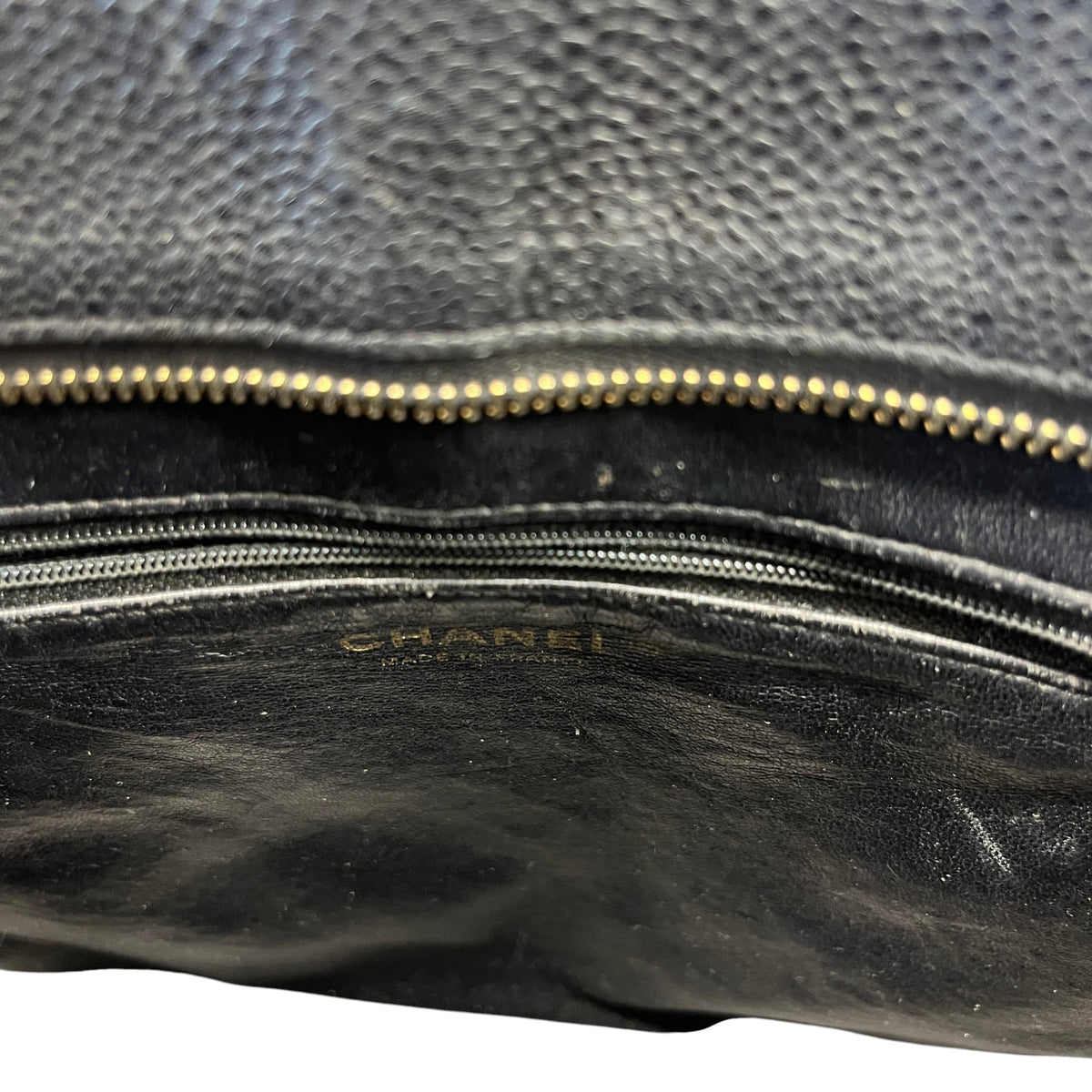 Women's Medallion Tote Handbag Black - Photo 10