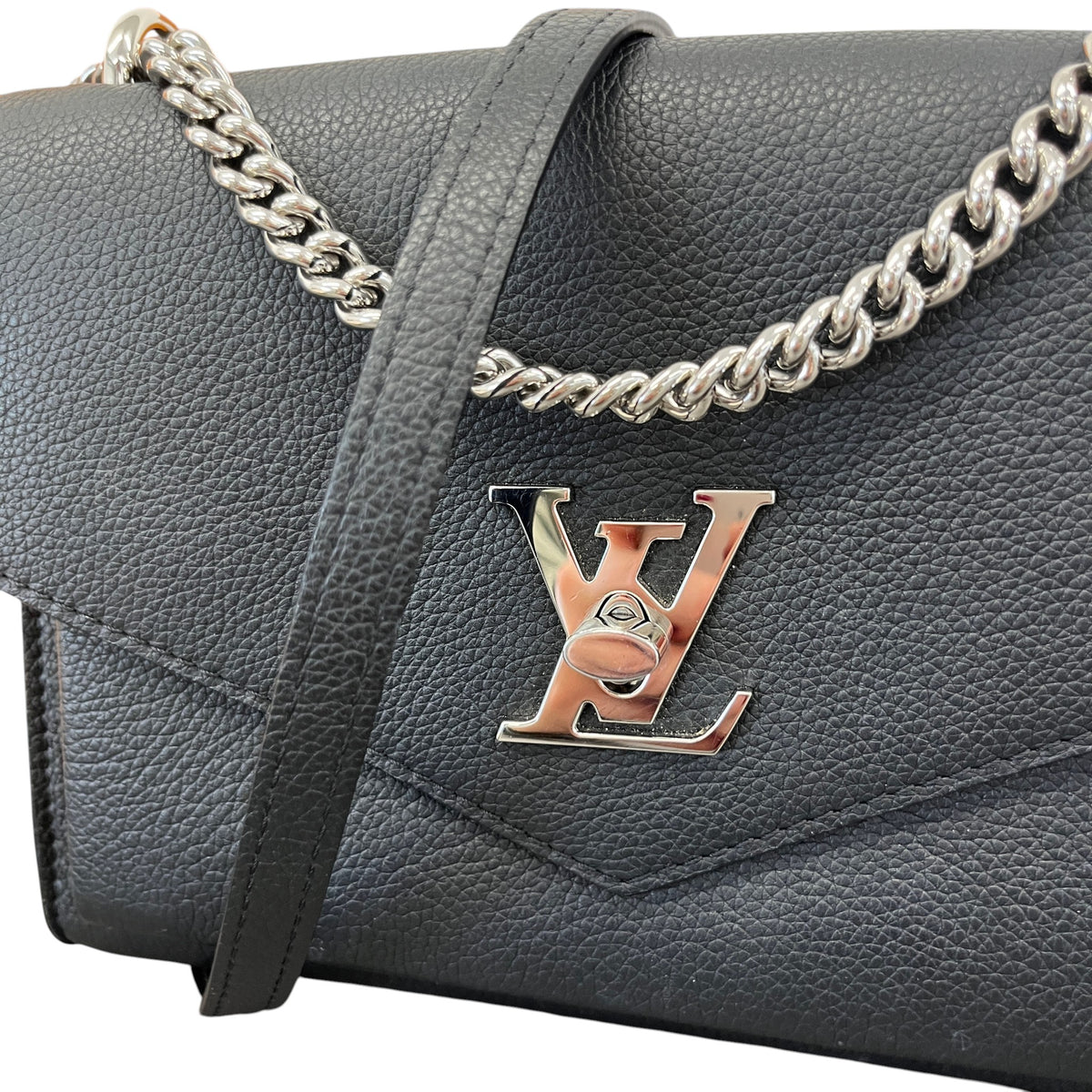 Women's Mylockme Chain Handbag Black - Photo 10