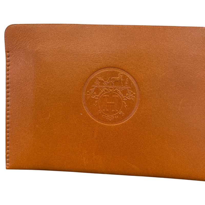 Women's Leather Logo Passport Holder Brown