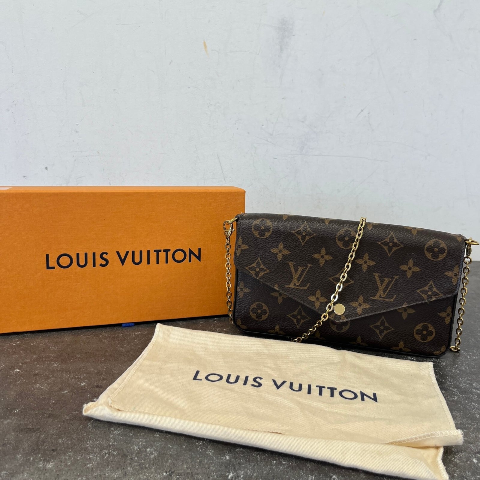 Women's Monogram Félicie Pochette Bag Brown - Photo 14