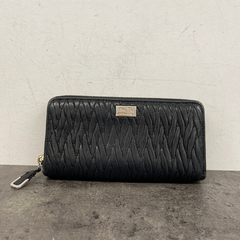 Women's Madison Gathered Twist Purse Black