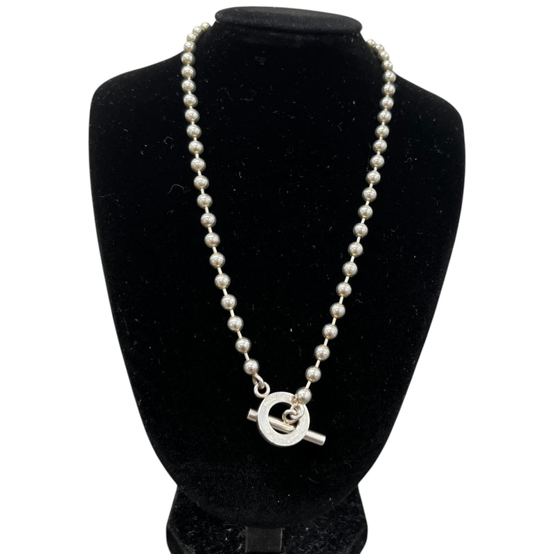 Women's Boule Toggle Necklace Silver