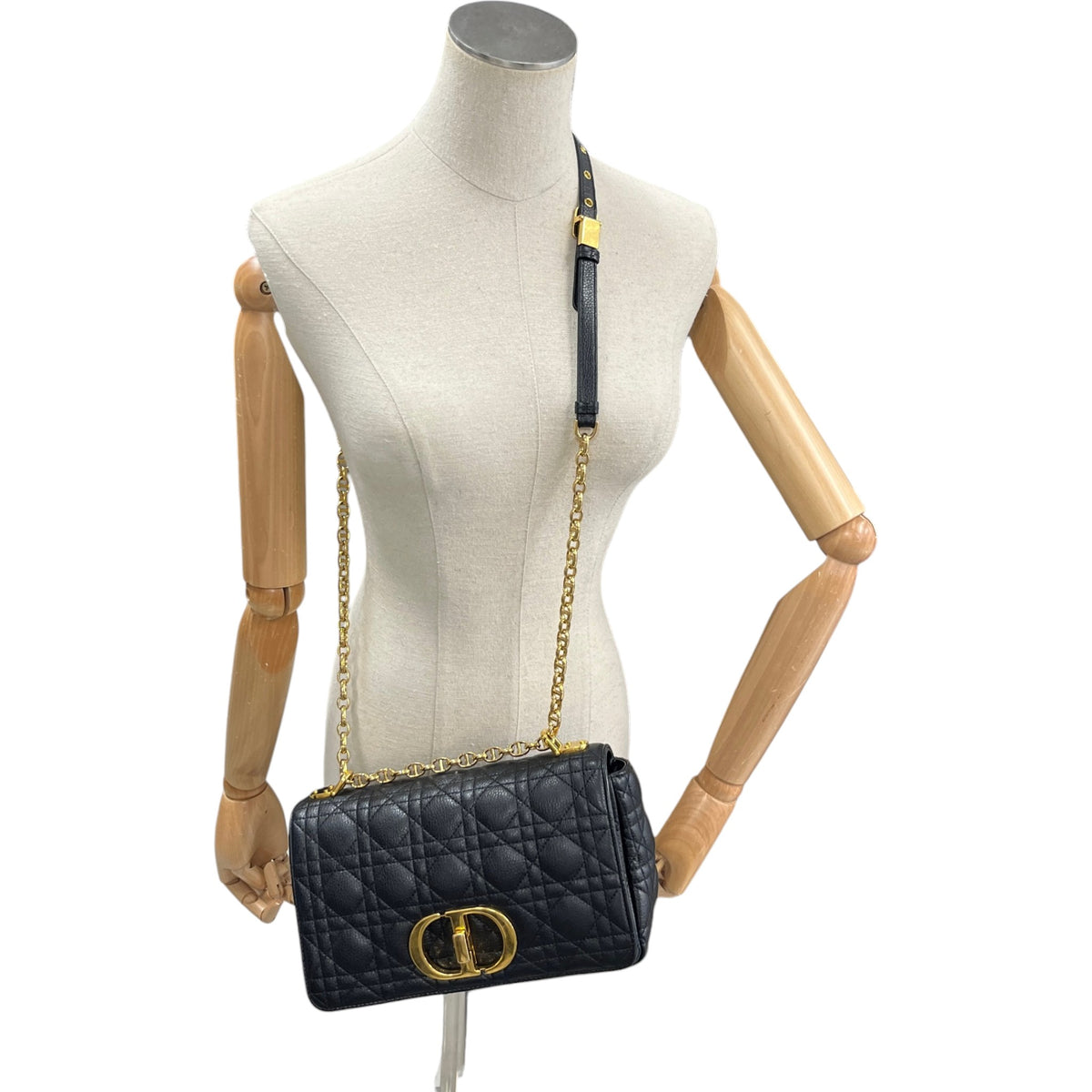 Women's Medium  Cannage Quilted Caro Crossbody Bag Black - Photo 2