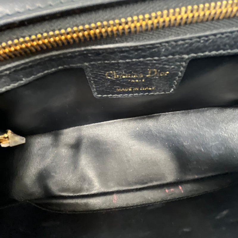 Women's Medium  Cannage Quilted Caro Crossbody Bag Black