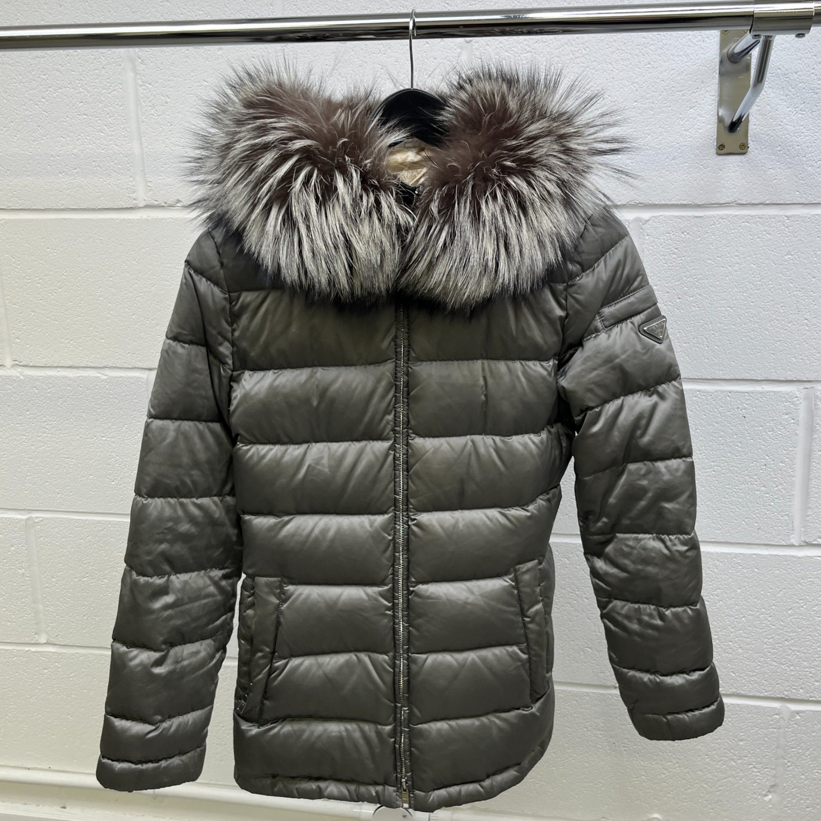 Women's Plaque Logo Down Jacket Grey Size IT 40 / UK 8 - Photo 8