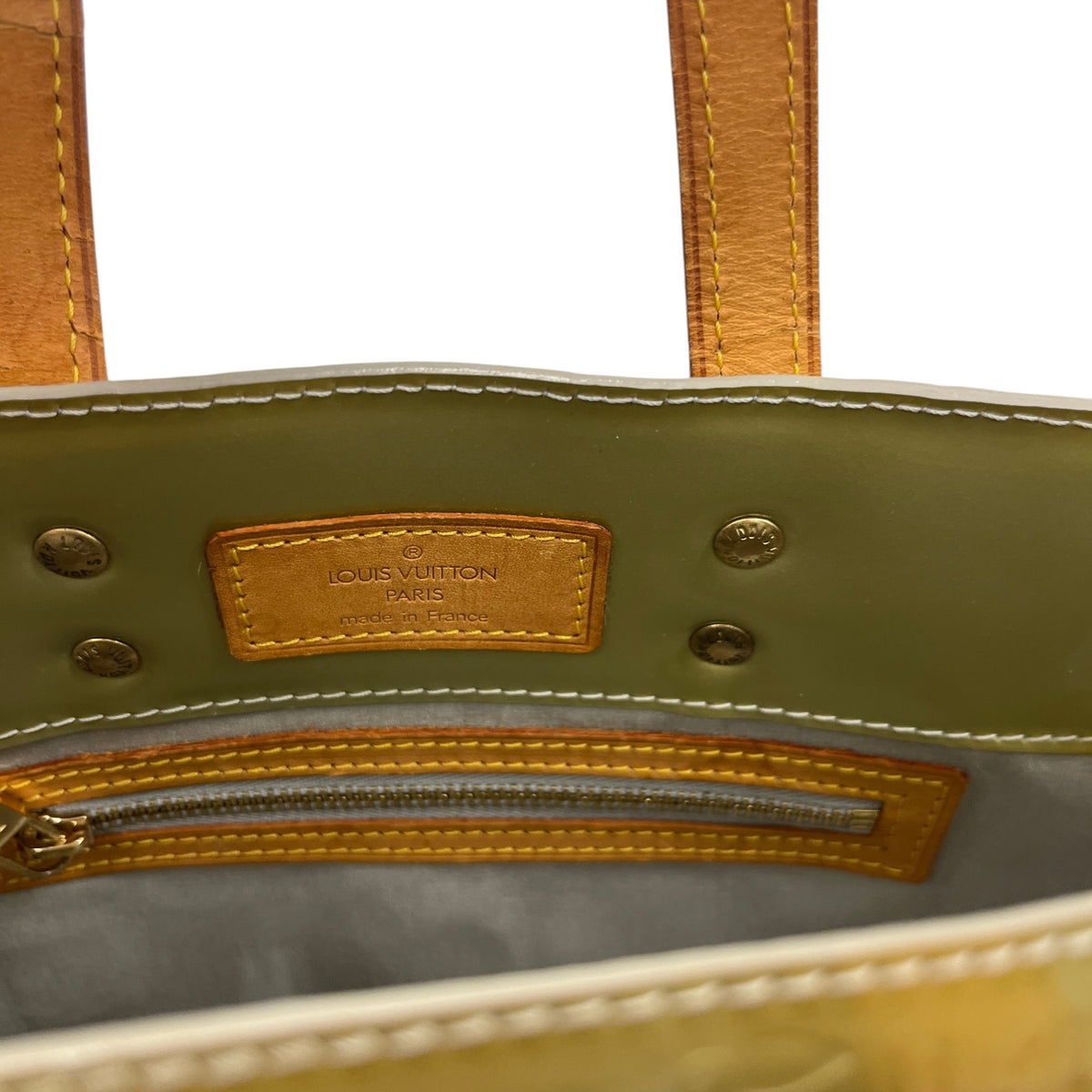 Women's Monogram Vernis Reade PM Handbag Gold - Photo 11