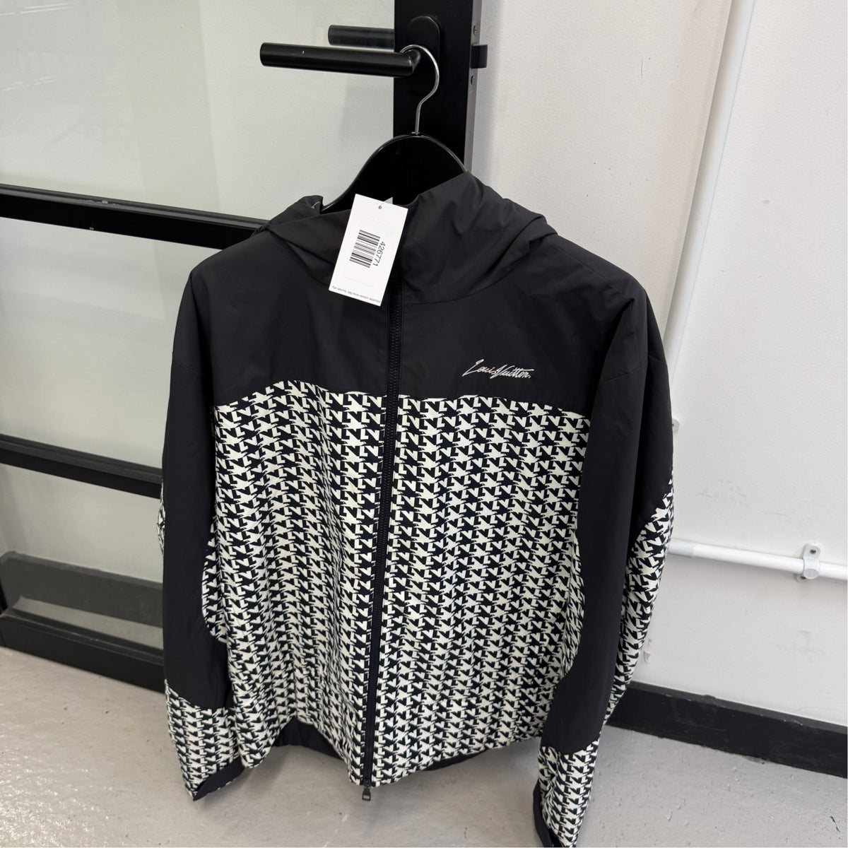 Men's LV Doves Houndstooth Down Jacket Black Size XL - Photo 7