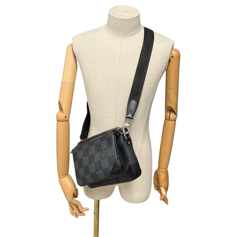 Men's Damier Trio Messenger Bag Black