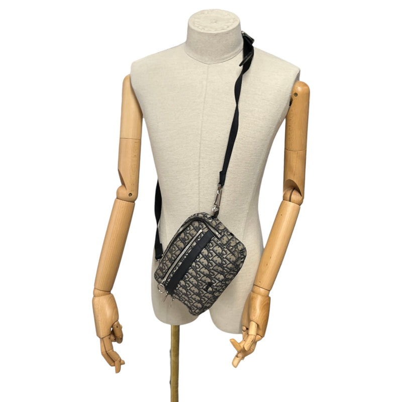 Men's Oblique Safari Messenger Bag Beige