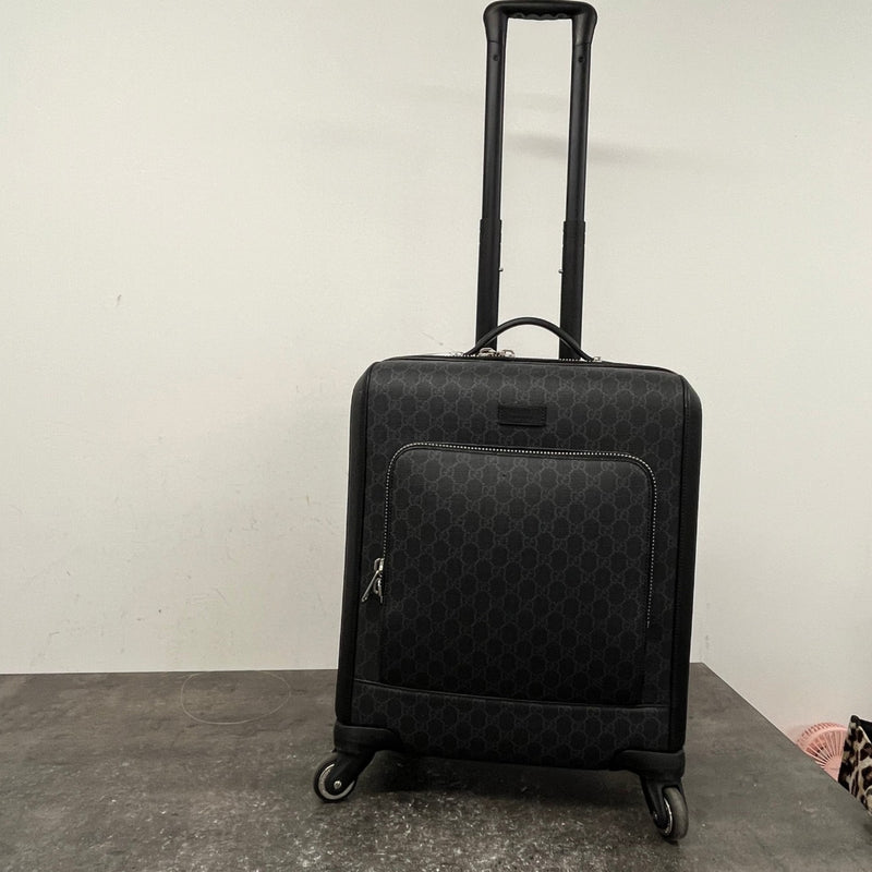Men's GG Supreme Travel Bag Black