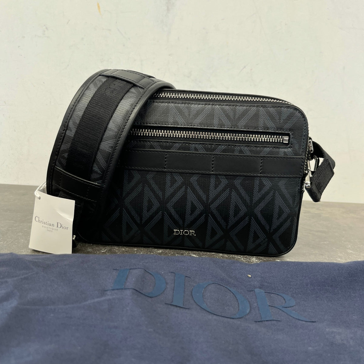 Men's CD Diamond Safari Messenger Bag Black - Photo 16