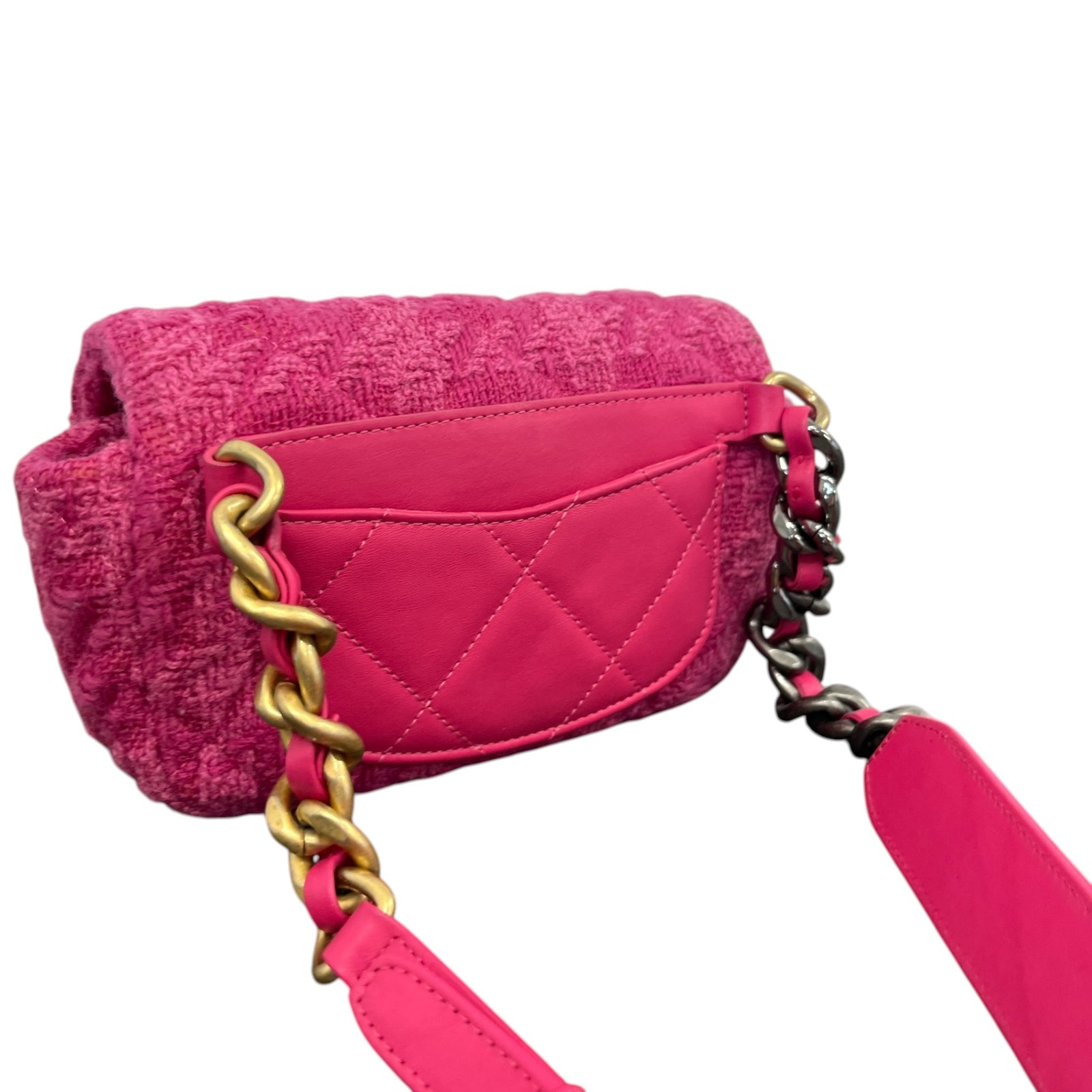 Women's Chanel 19 Belt Bag Pink - Photo 8