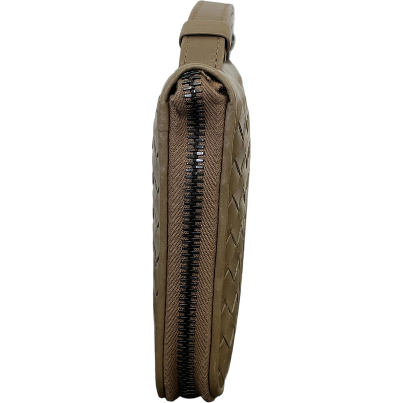 Women's Intrecciato Bag Brown
