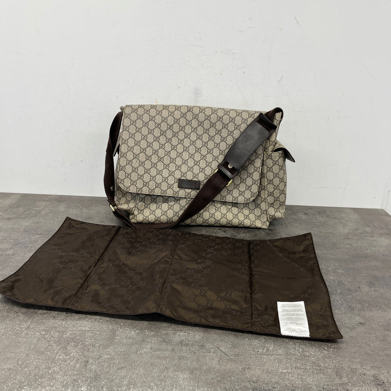 Men's GG Supreme Changing Baby Travel Bag Beige