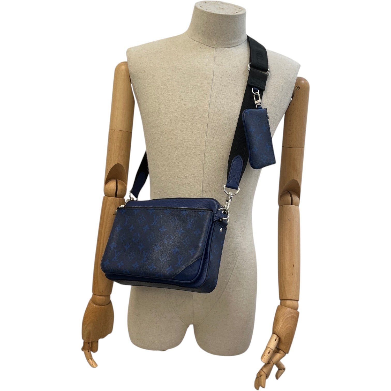 Men's Monogram Taigarama Trio Messenger Bag Navy - Photo 2