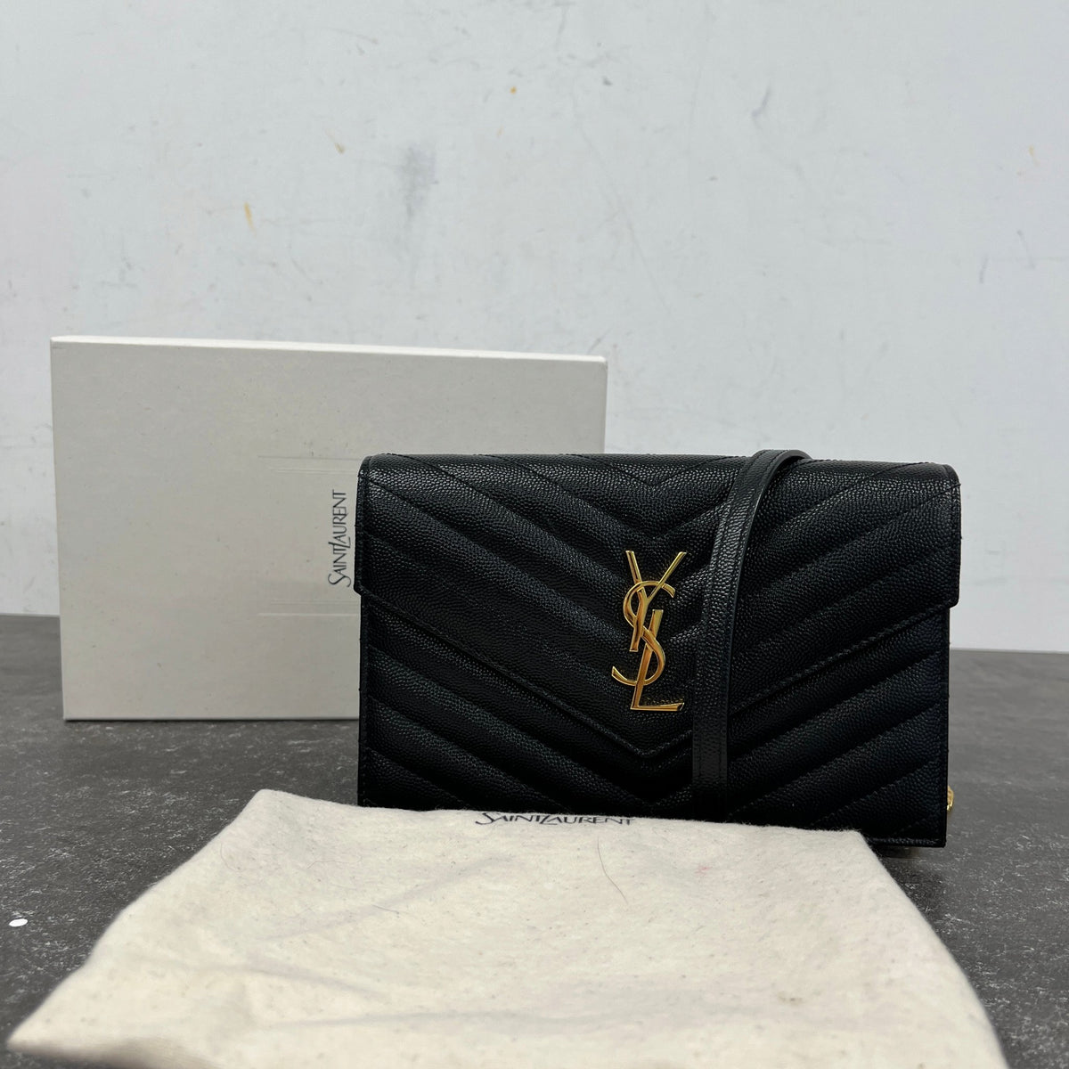 Women's Envelope Quilted Grain De Poudre Crossbody Bag Black - Photo 11