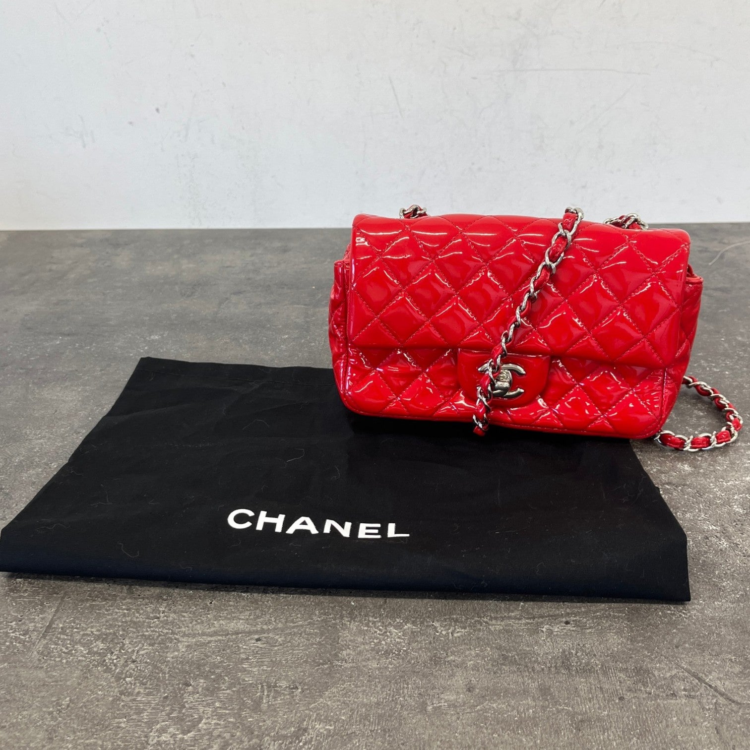Women's Small Classic Flap Bag Red - Photo 13
