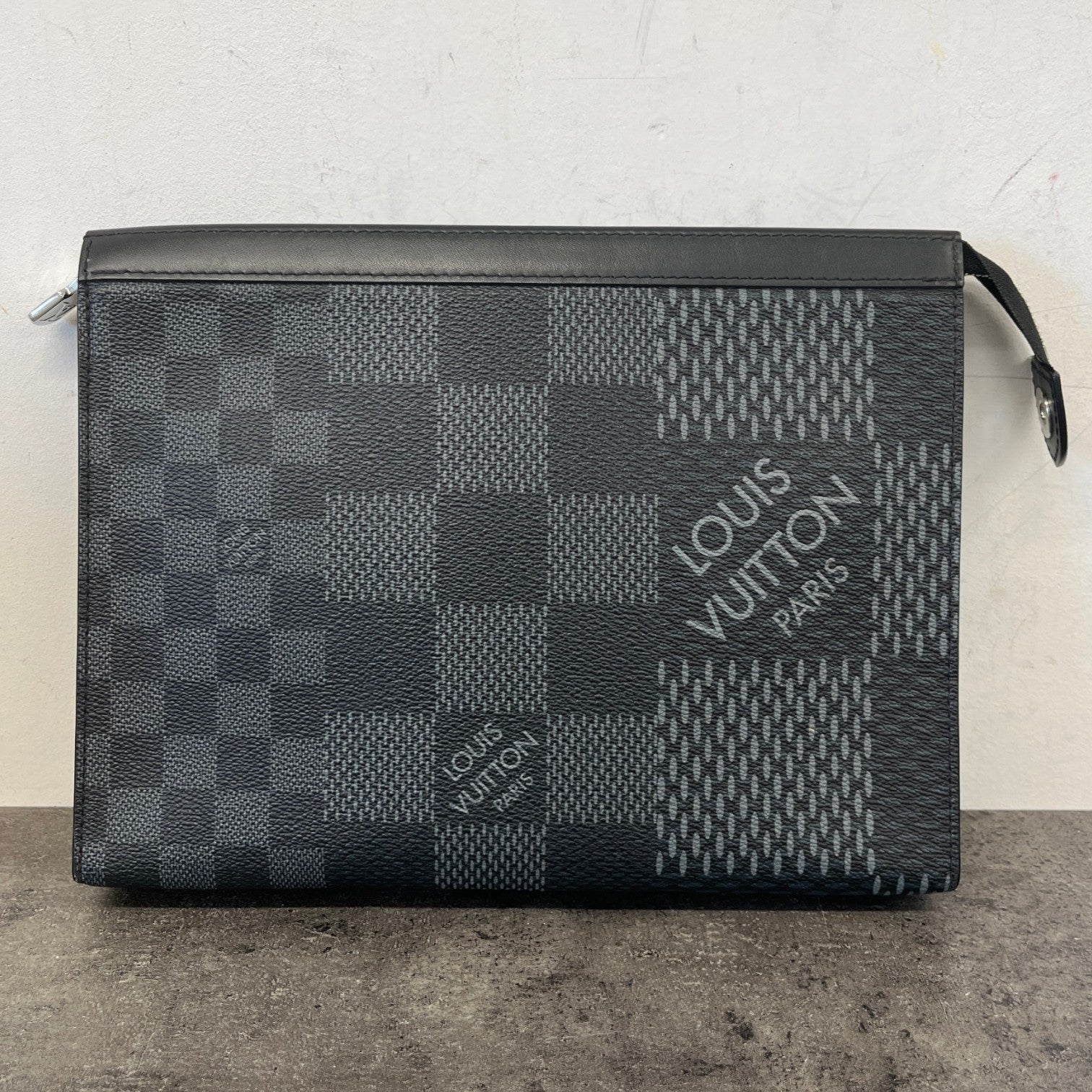 Men's Damier Graphite 3D Pochette Voyage Mm Clutch Black - Photo 9