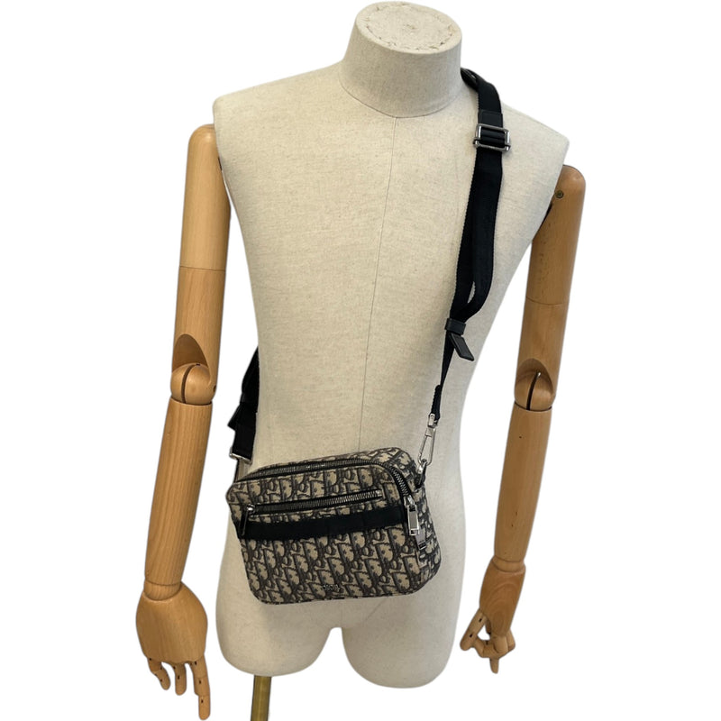 Men's Safari Oblique Messenger Bag Navy