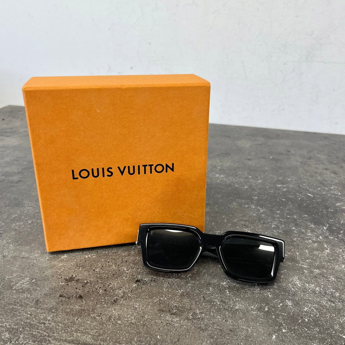 Men's LV Match Sunglasses Black - Photo 10