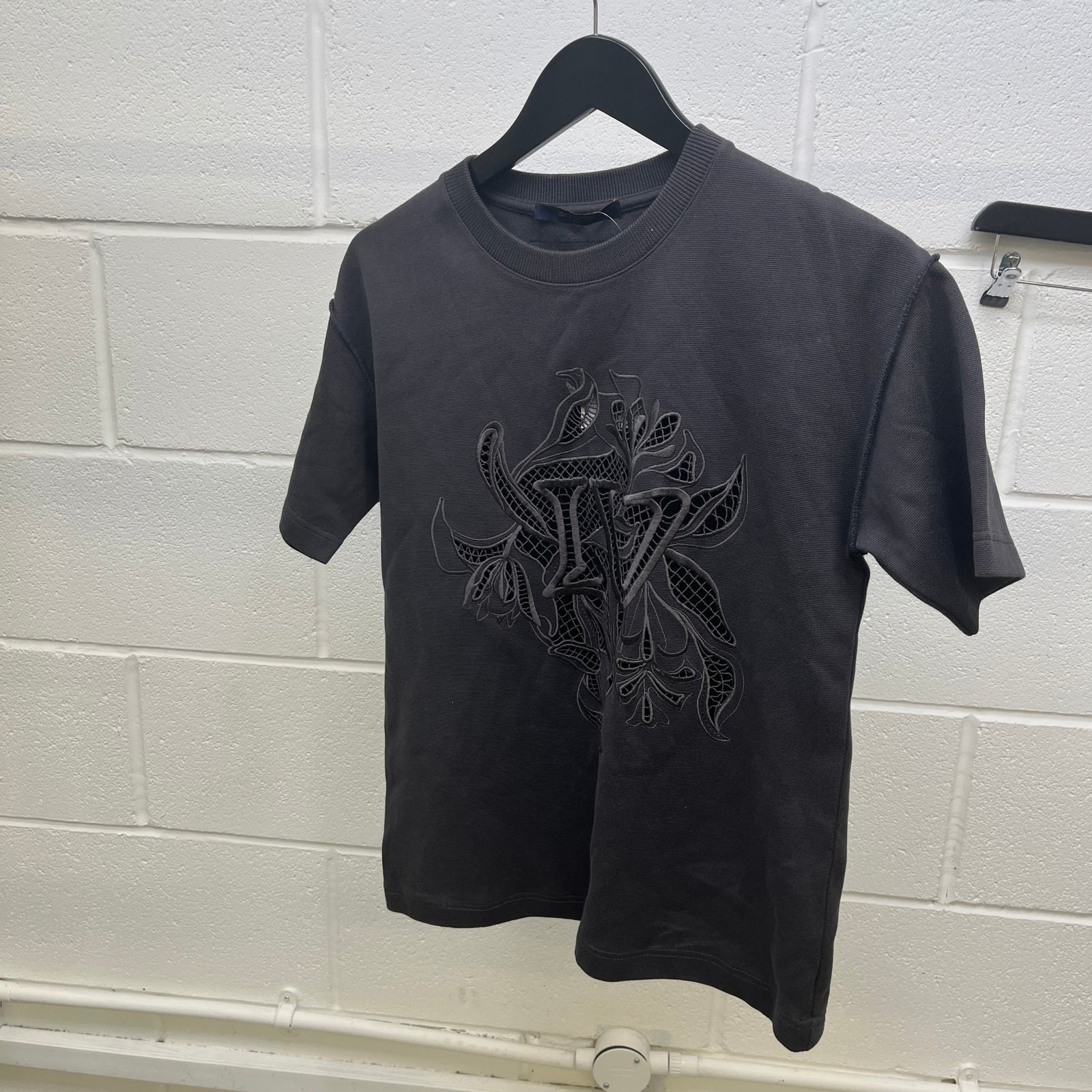 Men's Embroidered Logo T-Shirt Charcoal Size XS - Photo 7