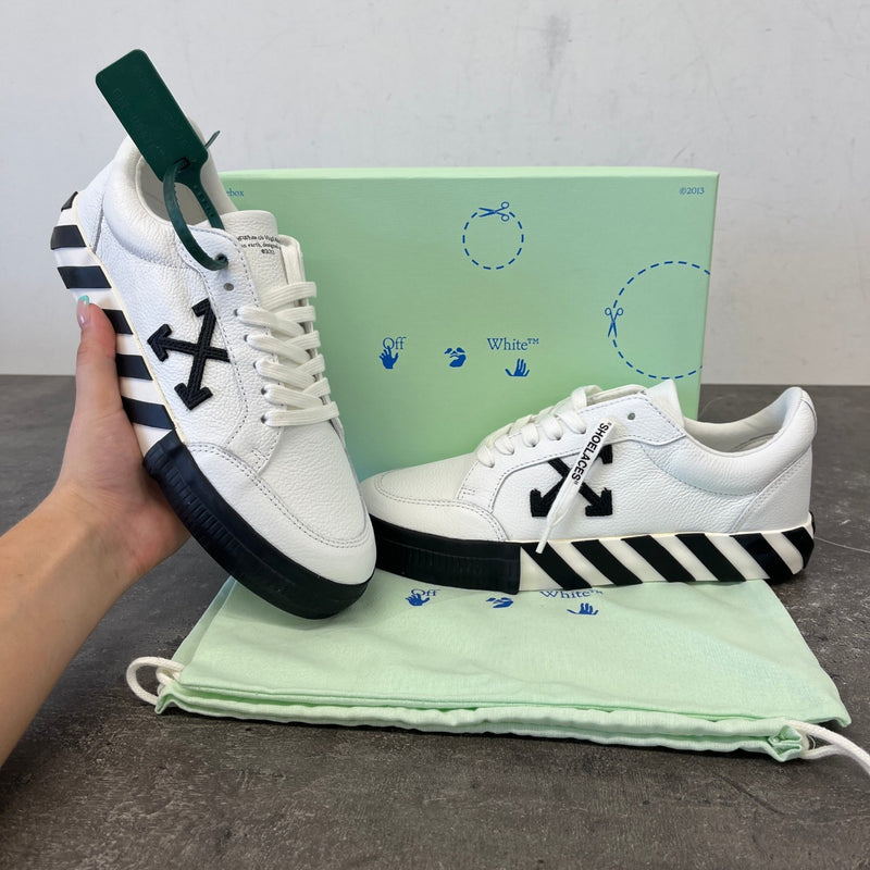 Men's Vulcanised Low Trainers White Size EU 40 / UK 6