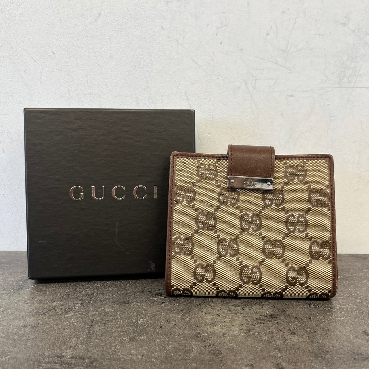 Women's GG Supreme Wallet Beige - Photo 9