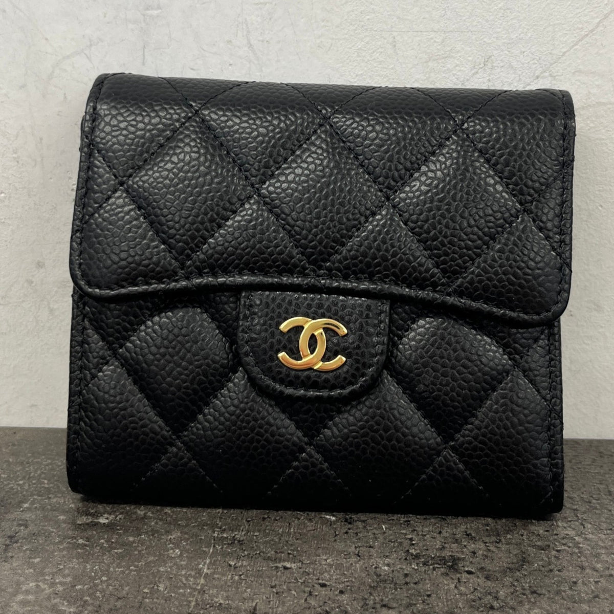 Women's Classic Small Flap Wallet Black - Photo 11