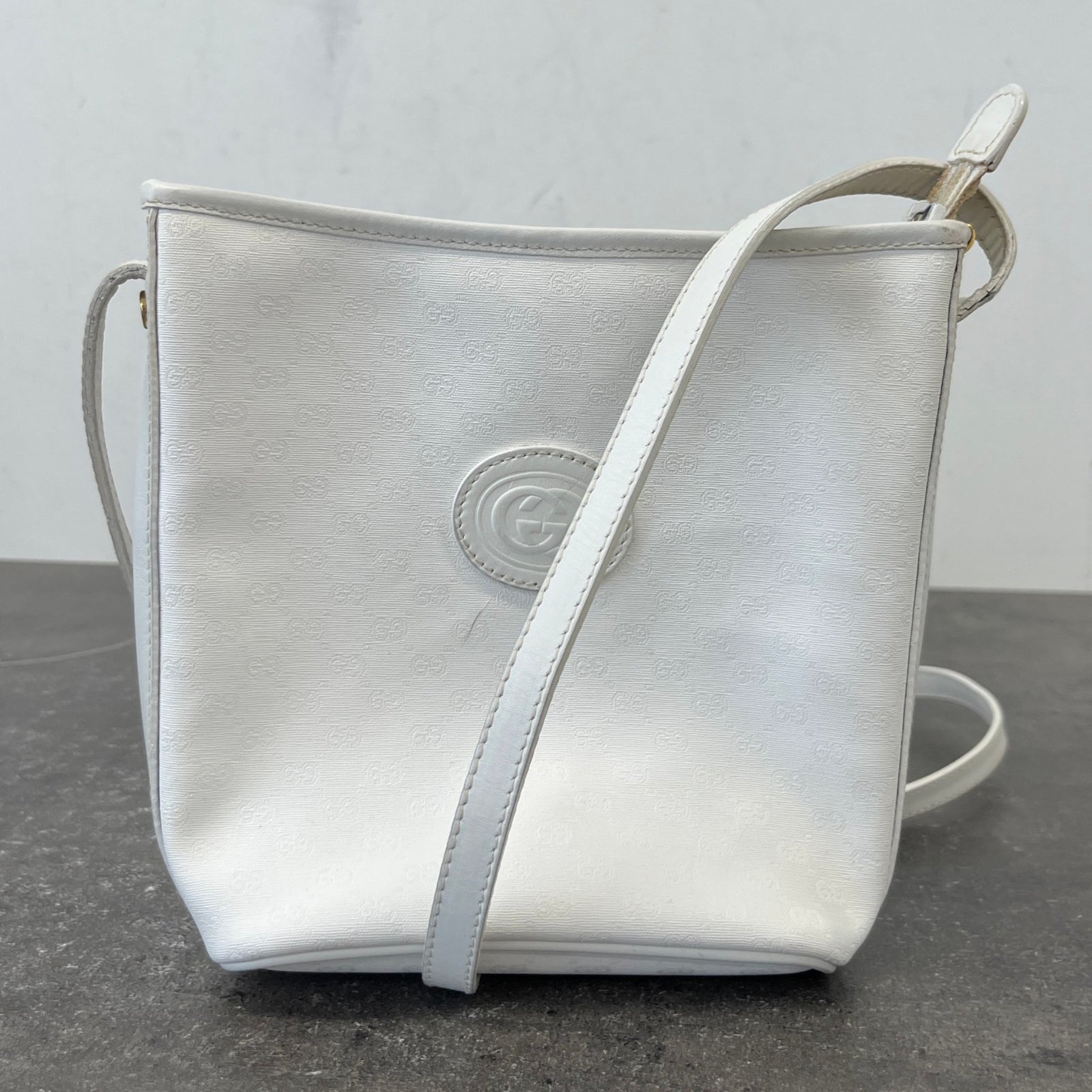 Women's Gg Supreme Messenger Bag White - Photo 12