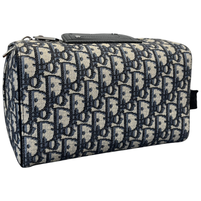 Women's Lingot 22 Toiletry Bag Navy