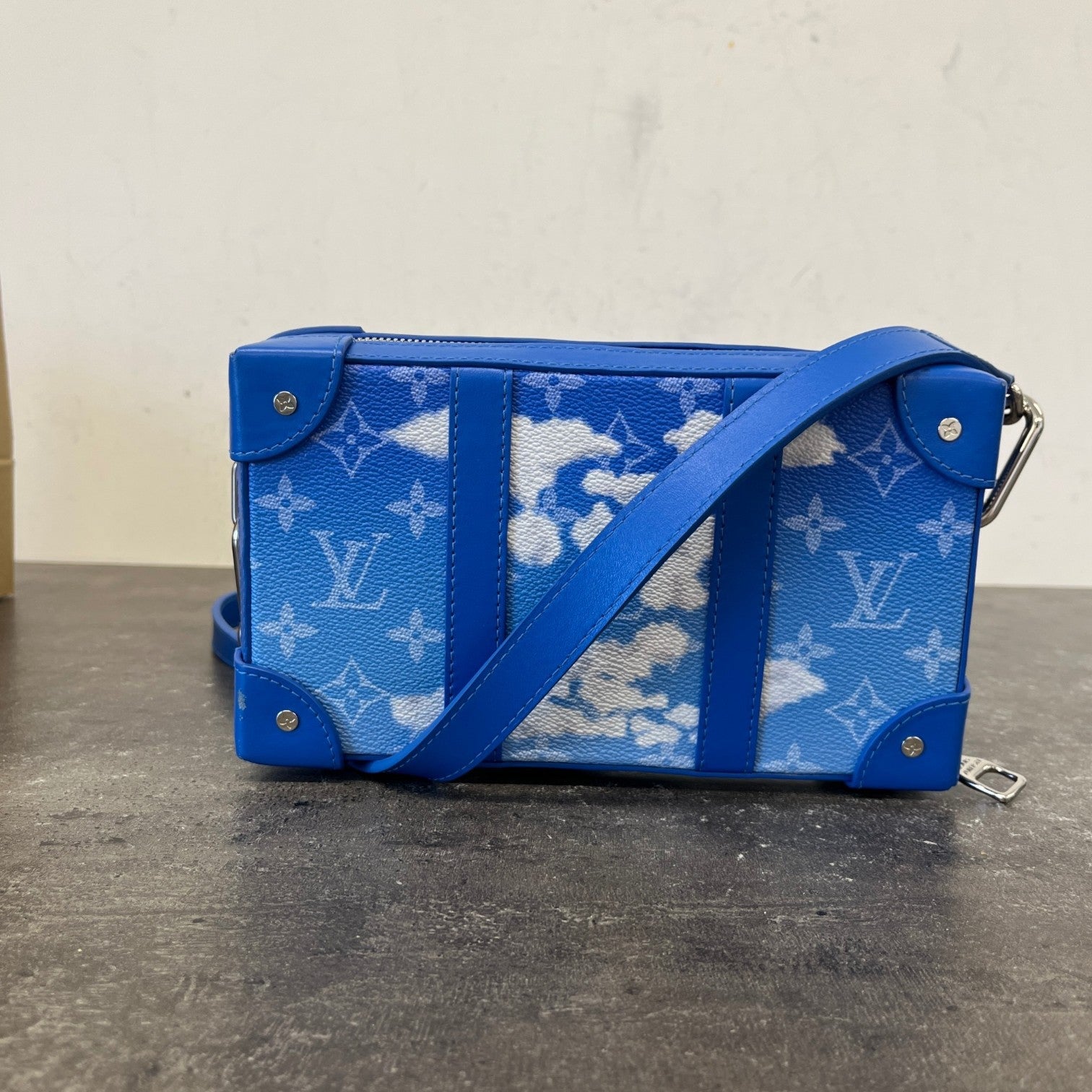 Men's Monogram Cloud Soft Trunk Wallet Messenger Bag Blue - Photo 10