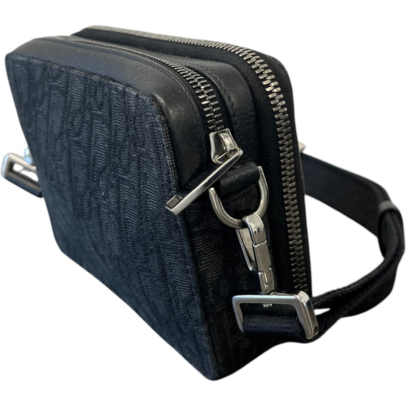 Men's Oblique Jacquard Zipped Bag Black