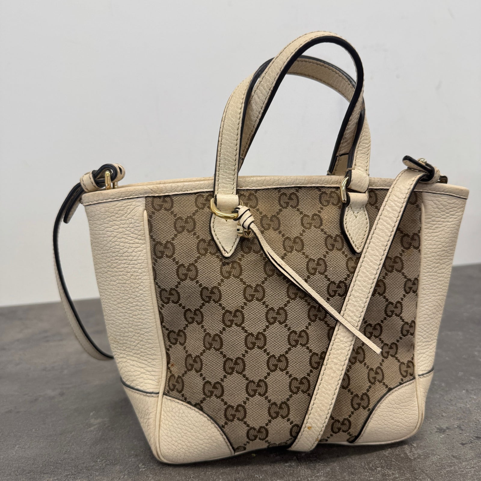 Women's Gg Supreme Bree Satchel Bag Beige - Photo 14