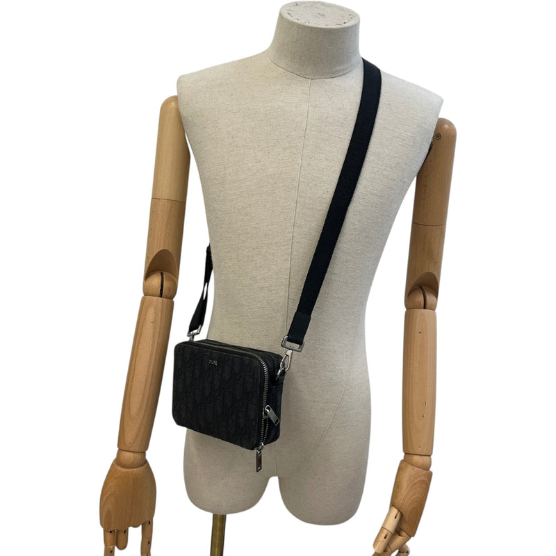Men's Oblique Jacquard Zipped Bag Black