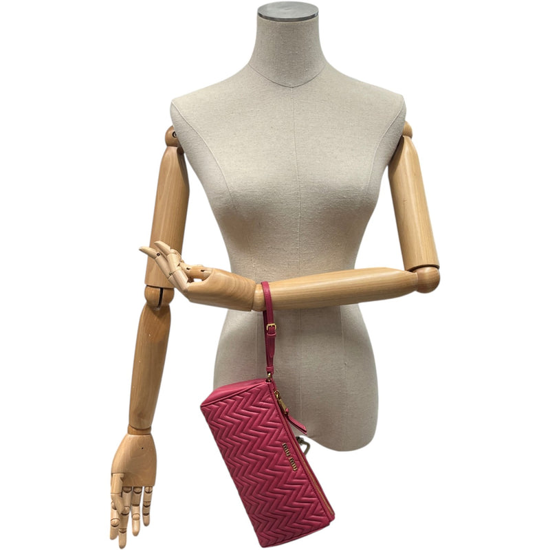 Women's Matelasse Clutch Bag Pink
