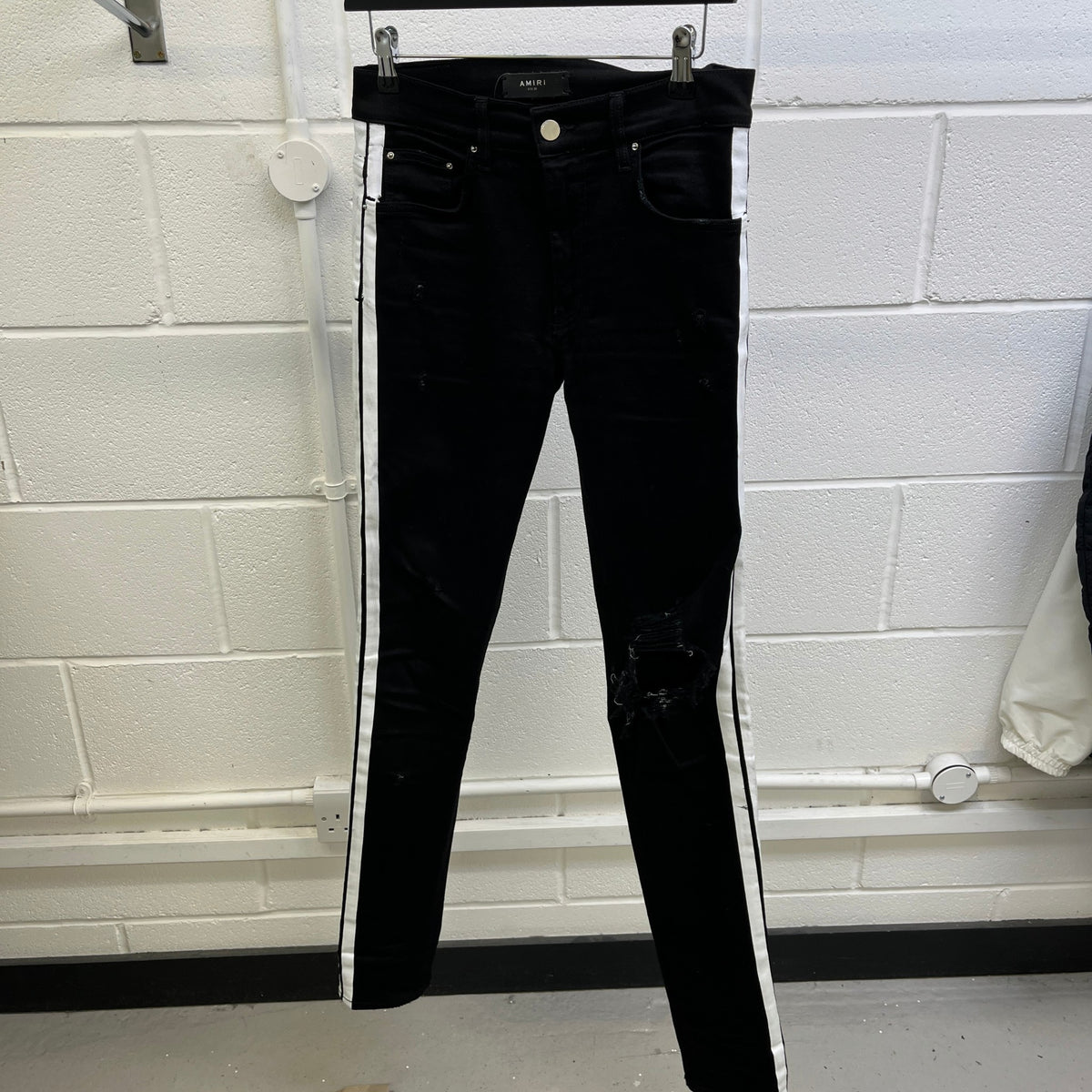 Men's Distressed Striped Jeans Black Size S / W30 - Photo 7