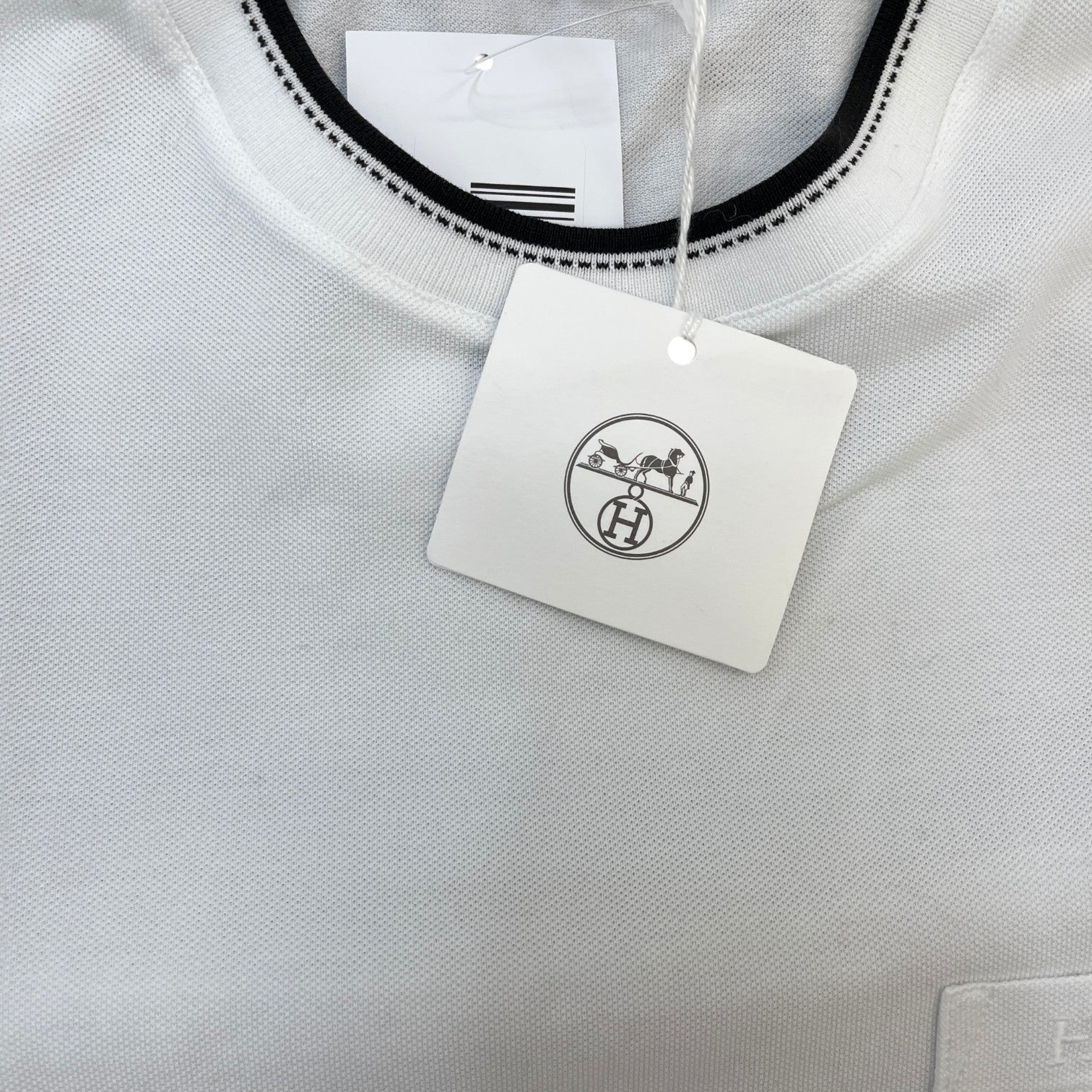 Men's Embroidered H Pocket T-Shirt White Size S - Photo 6