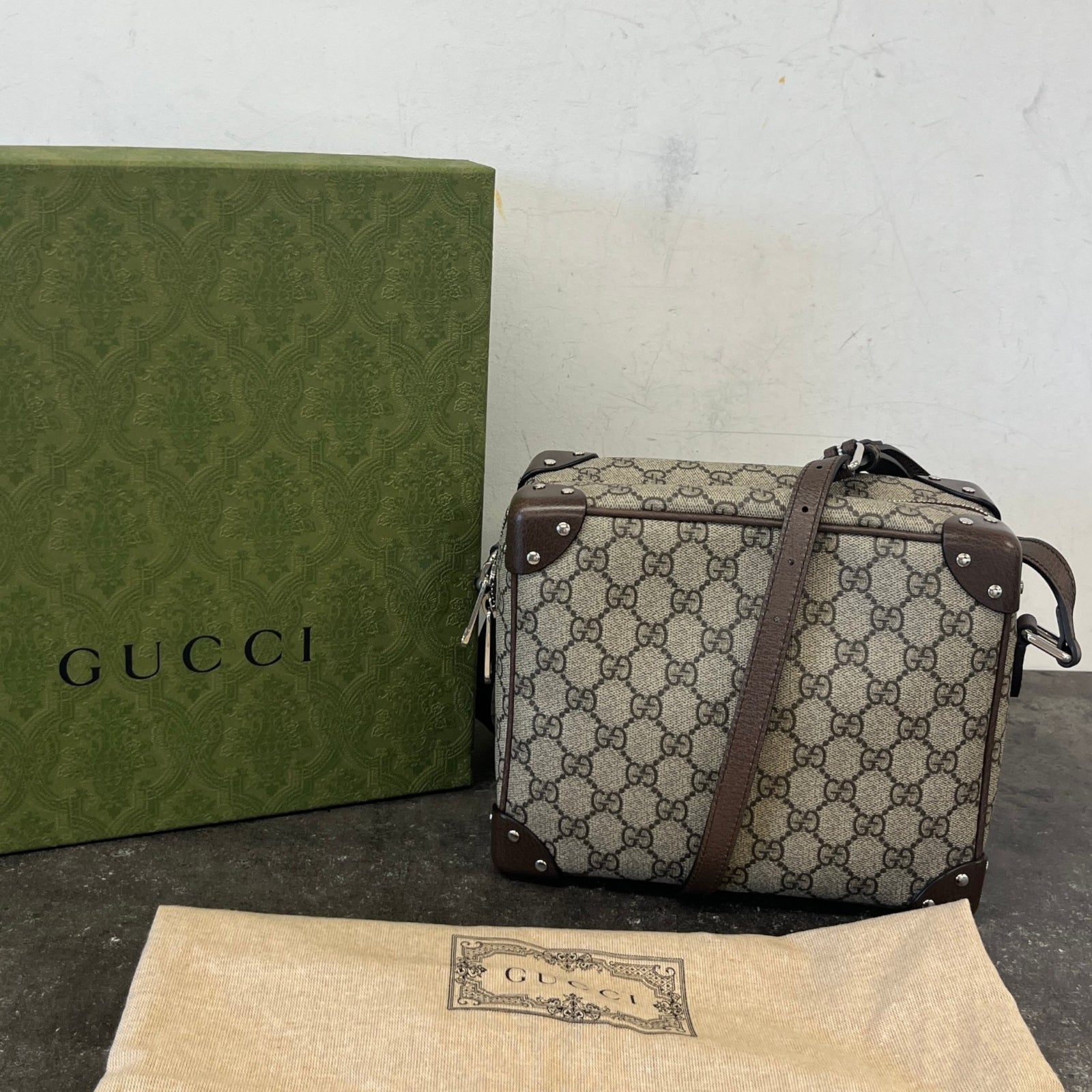 Women's GG Supreme Soft Trunk Crossbody Bag Beige - Photo 12