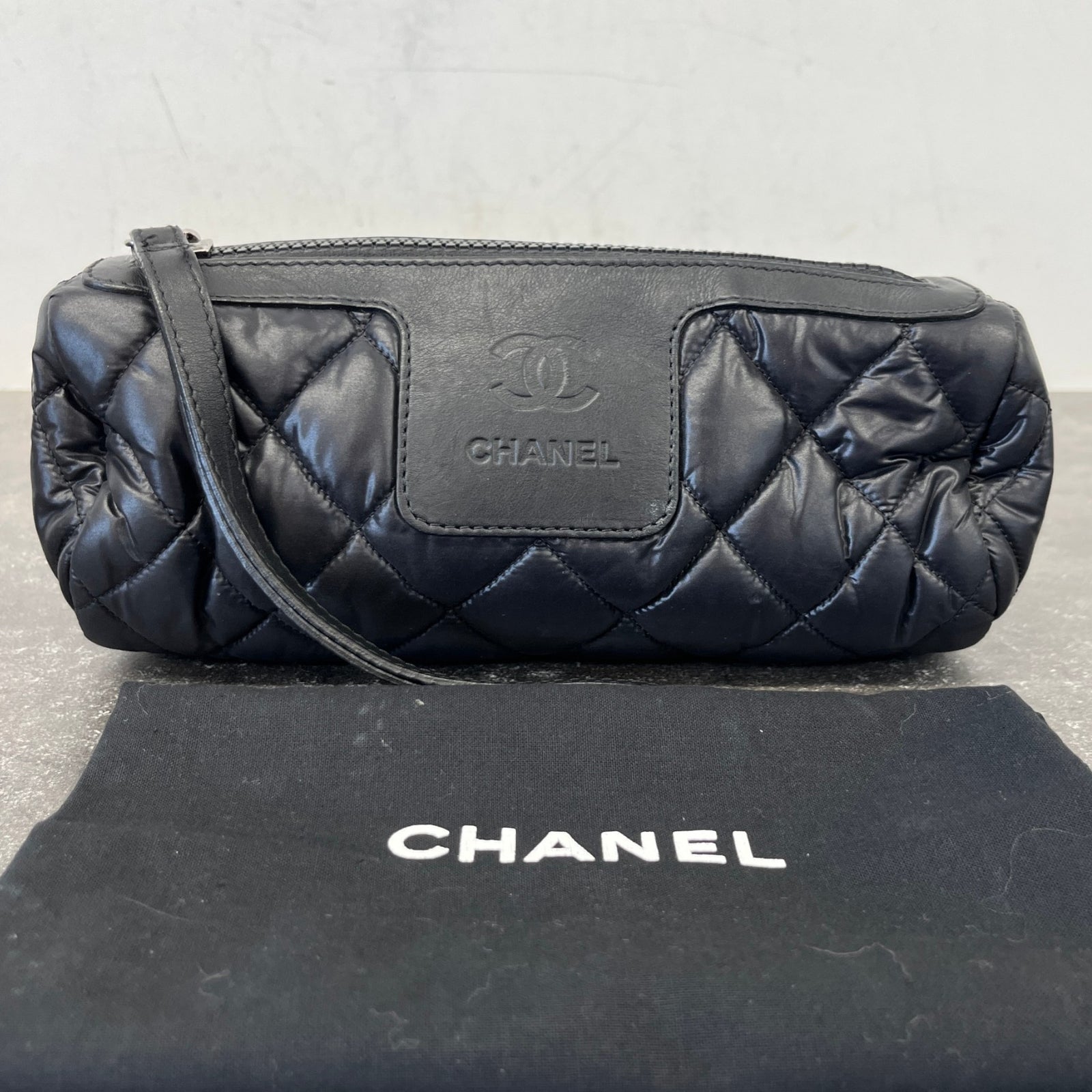 Women's Quilted Coco Cocoon Pouch Black - Photo 12