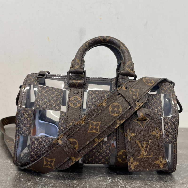 Women's Monogram Chess Keepall Bandouliere 25 Handbag Brown