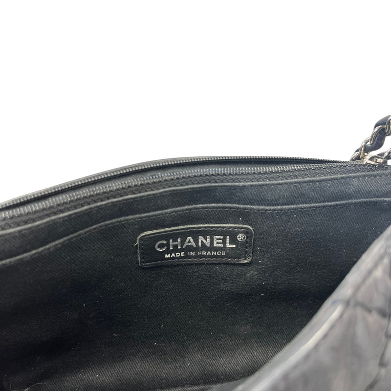 Women's Love Me Tender Small Flap Handbag Black